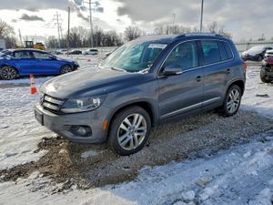 Volkswagen Tiguan S 2.0L 4 2013