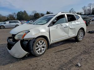 Nissan Rogue S 2.5L 4 2013