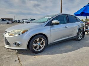 Ford Focus SE 2.0L 4 2013