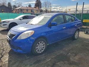Nissan Versa S 1.6L 4 2012