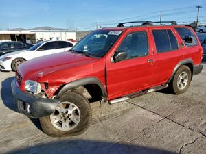Nissan Pathfinder LE 3.5L 6 2001