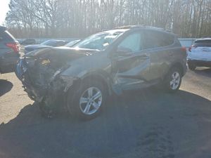 Toyota Rav4 XLE 2.5L 4 2014