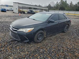 Toyota Camry LE 2.5L 4 2015