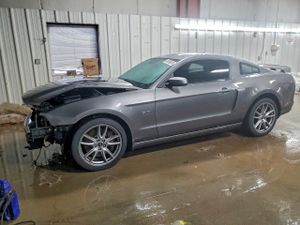 Ford Mustang GT 5.0L 8 2013