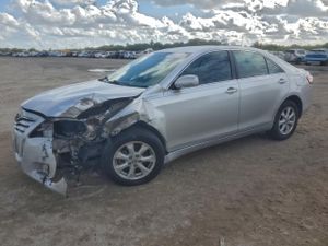 Toyota Camry BASE 2.5L 4 2010