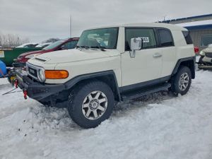 Toyota FJ Cruiser 4.0L 6 2014