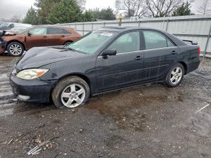 Toyota Camry LE 2.4L 4 2004