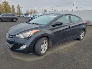 Hyundai Elantra GLS 1.8L 4 2013