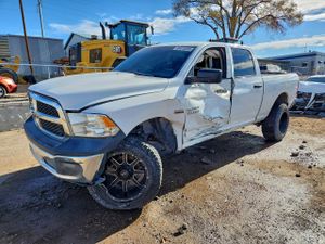 RAM 1500 ST 5.7L 8 2015