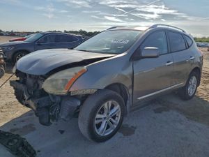Nissan Rogue S 2.5L 4 2013