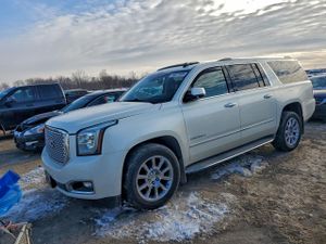GMC Yukon DENALI 6.2L 8 2015