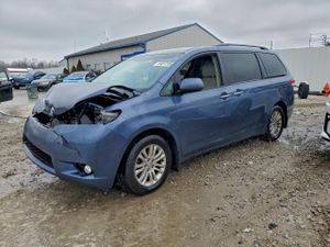 Toyota Sienna XLE 3.5L 6 2013