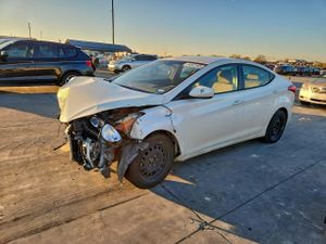 Hyundai Elantra GLS 1.8L 4 2013