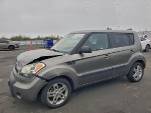 Kia Soul + 2.0L 4 2011