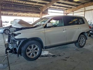 Toyota Highlander BASE 2.7L 4 2012