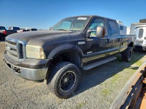 Ford F-350 SRW SUPER DUTY 6.0L 8 2005