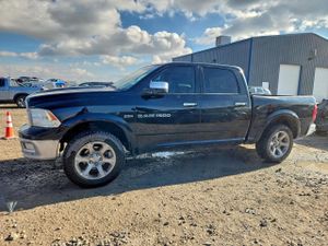 Dodge RAM LARAMIE 5.7L 8 2012