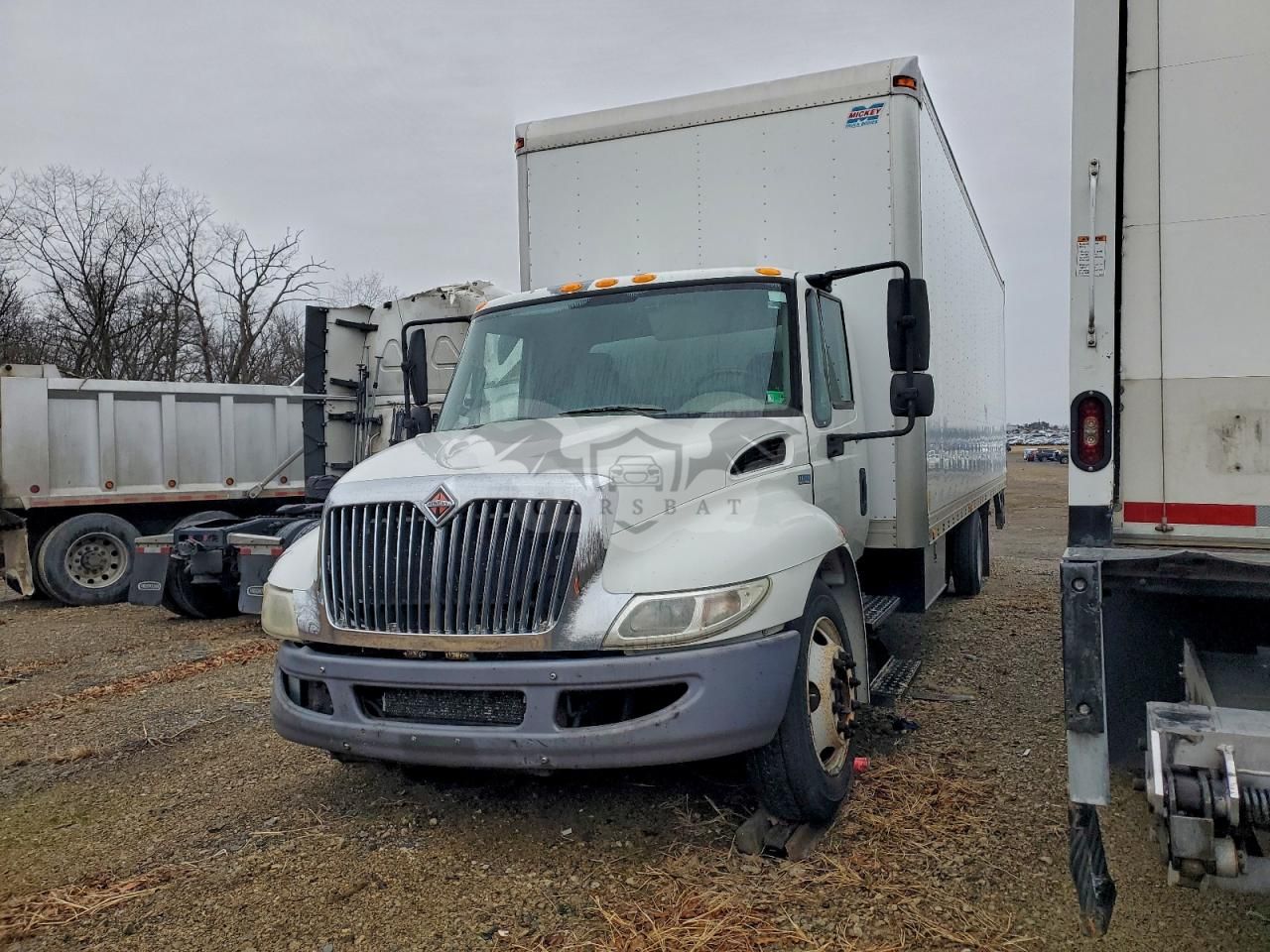 International DuraStar / 4000 4300 6.4L 8 2013