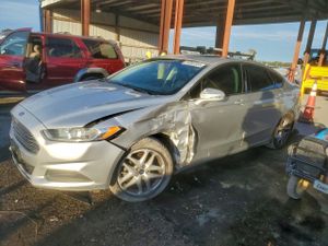 Ford Fusion SE 2.5L 4 2014