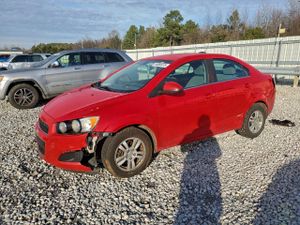 Chevrolet Aveo (Sonic) LT 1.8L 4 2015
