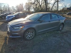 Ford Fusion SE 2.5L 4 2014