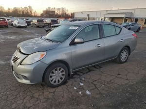 Nissan Versa S 1.6L 4 2012