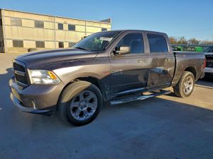 RAM 1500 ST 5.7L 8 2014