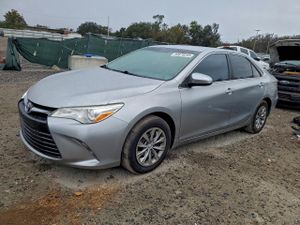Toyota Camry LE 2.5L 4 2015