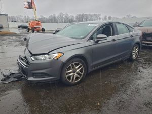 Ford Fusion SE 2.5L 4 2014