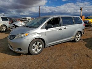 Toyota Sienna 3.5L 6 2014