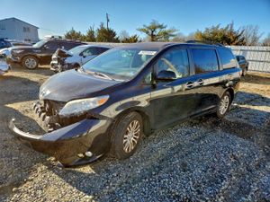 Toyota Sienna XLE 3.5L 6 2015