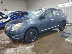 Nissan Rogue S 2.5L 4 2013