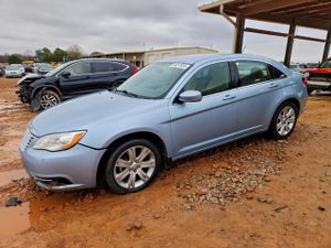 Chrysler 200 TOURING 2.4L 4 2013