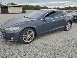 Tesla Model S 85 2015