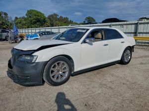 Chrysler 300C 5.7L 8 2011