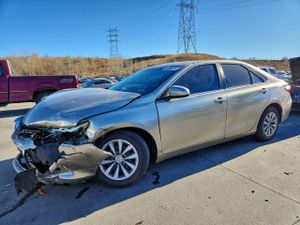 Toyota Camry LE 2.5L 4 2015