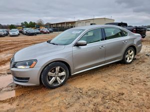 Volkswagen Passat SE 2.5L 5 2013