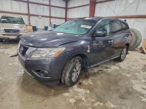 Nissan Pathfinder S 3.5L 6 2013