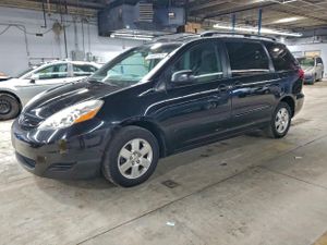Toyota Sienna CE 3.5L 6 2009