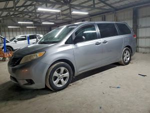Toyota Sienna 3.5L 6 2013