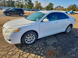 Toyota Camry SE 3.5L 6 2011