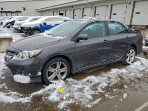 Toyota Corolla BASE 1.8L 4 2013