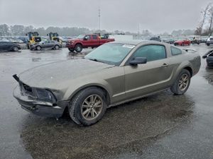 Ford Mustang 4.0L 6 2005