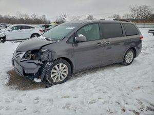 Toyota Sienna XLE 3.5L 6 2012