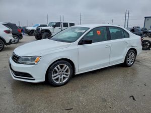 Volkswagen Jetta BASE 2 L 4 2015