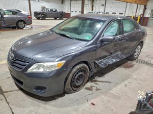 Toyota Camry BASE 2.5L 4 2011