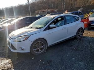 Ford Focus SE 2.0L 4 2014