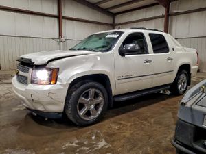 Chevrolet Avalanche LTZ 5.3L 8 2013