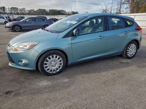 Ford Focus SE 2.0L 4 2012