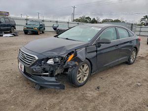 Hyundai Sonata SE 2.4L 4 2015